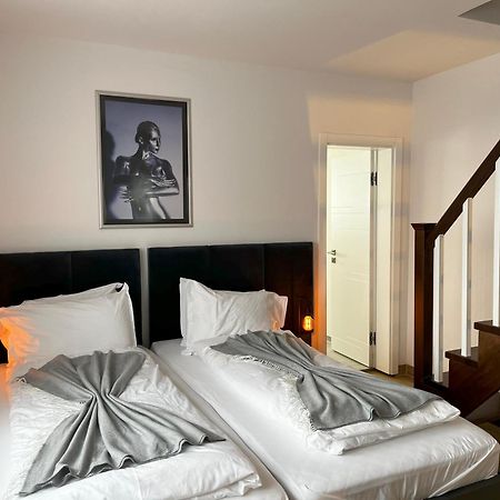 Haven Hotels - Hotel Dona Bergisch Gladbach Eksteriør billede