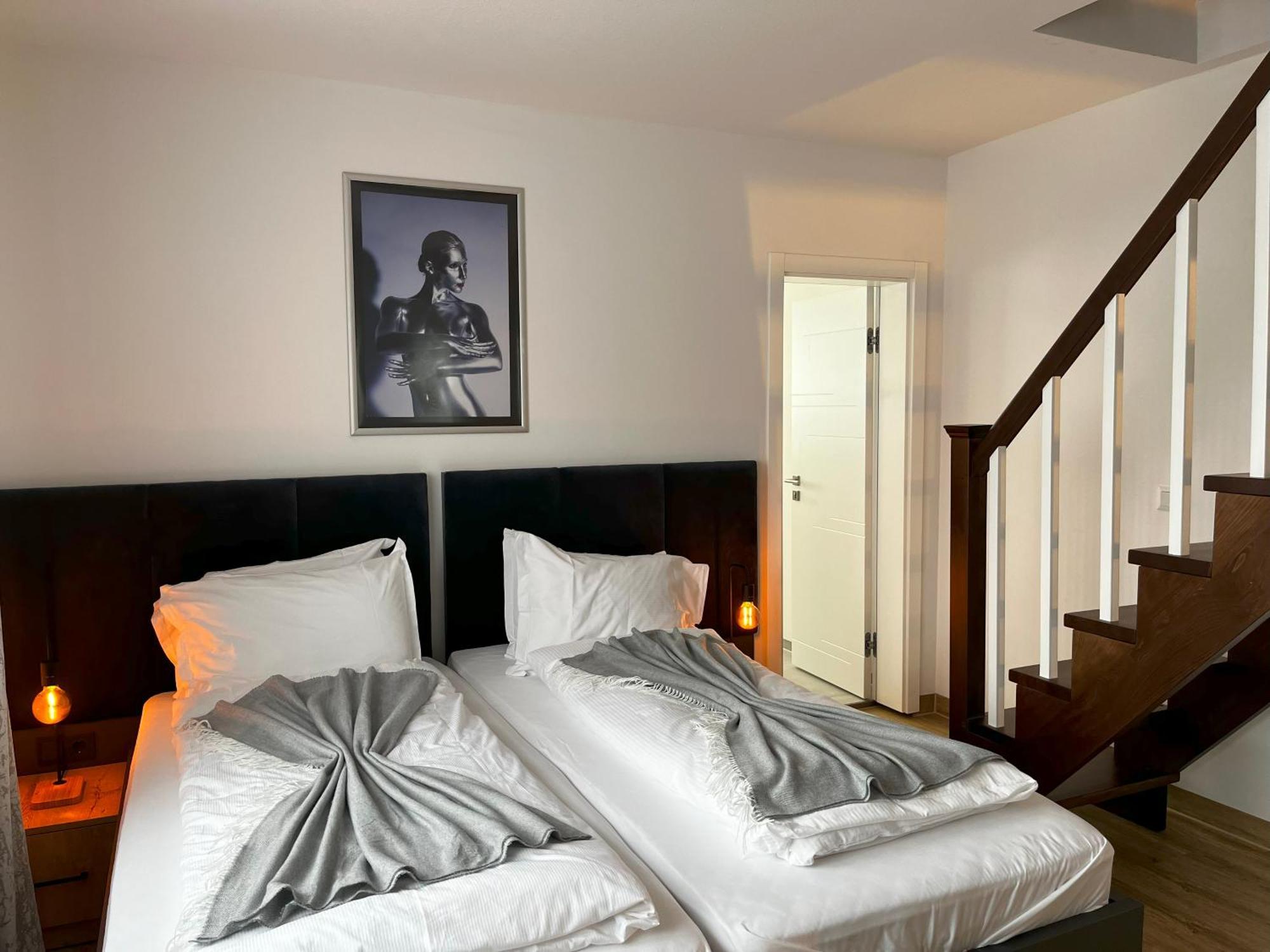 Haven Hotels - Hotel Dona Bergisch Gladbach Eksteriør billede