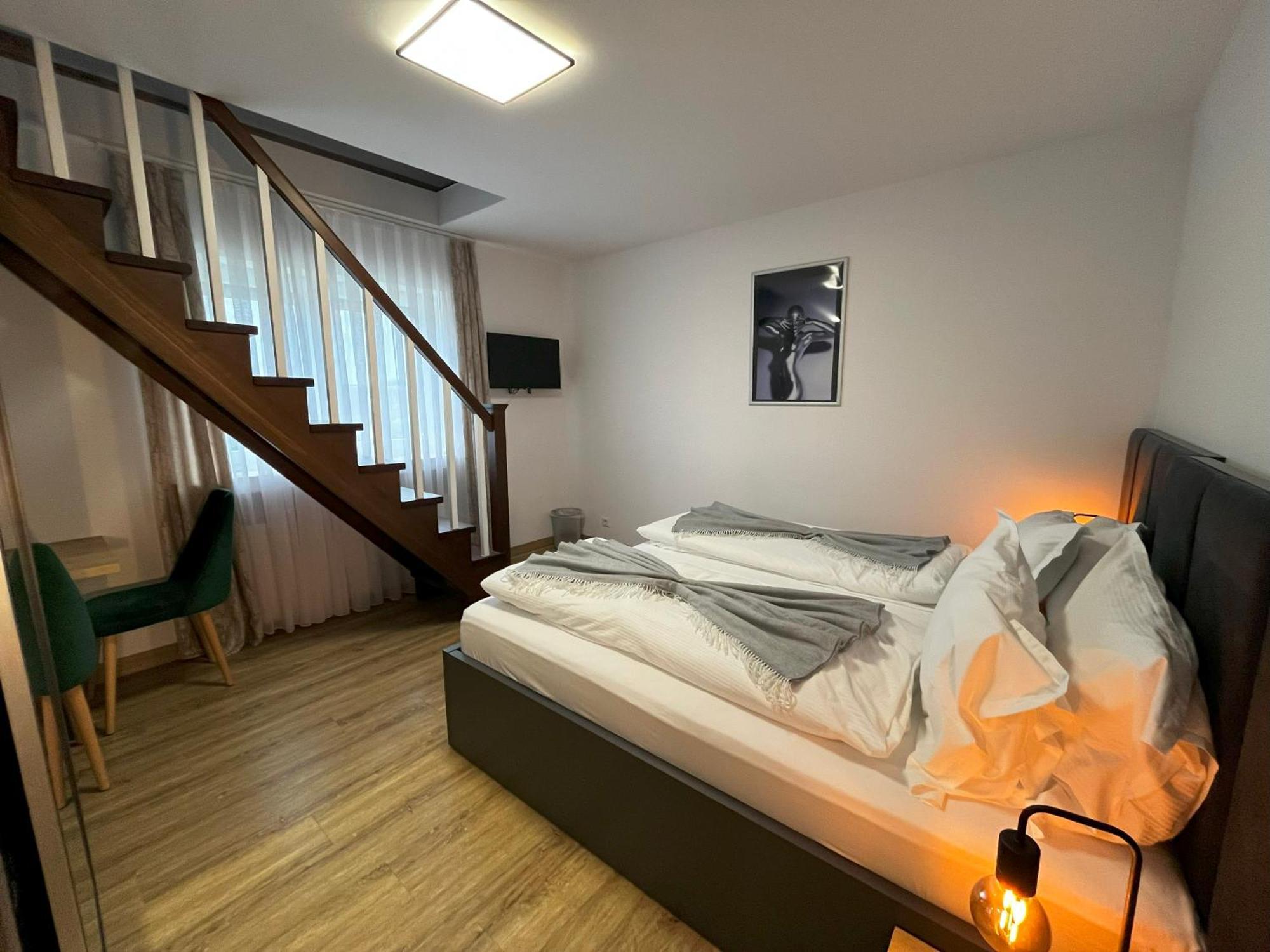 Haven Hotels - Hotel Dona Bergisch Gladbach Eksteriør billede