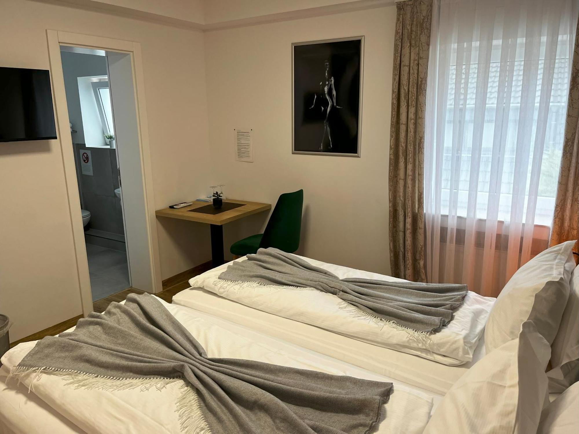 Haven Hotels - Hotel Dona Bergisch Gladbach Eksteriør billede