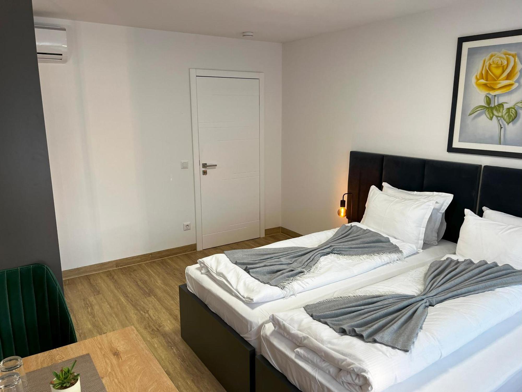 Haven Hotels - Hotel Dona Bergisch Gladbach Eksteriør billede