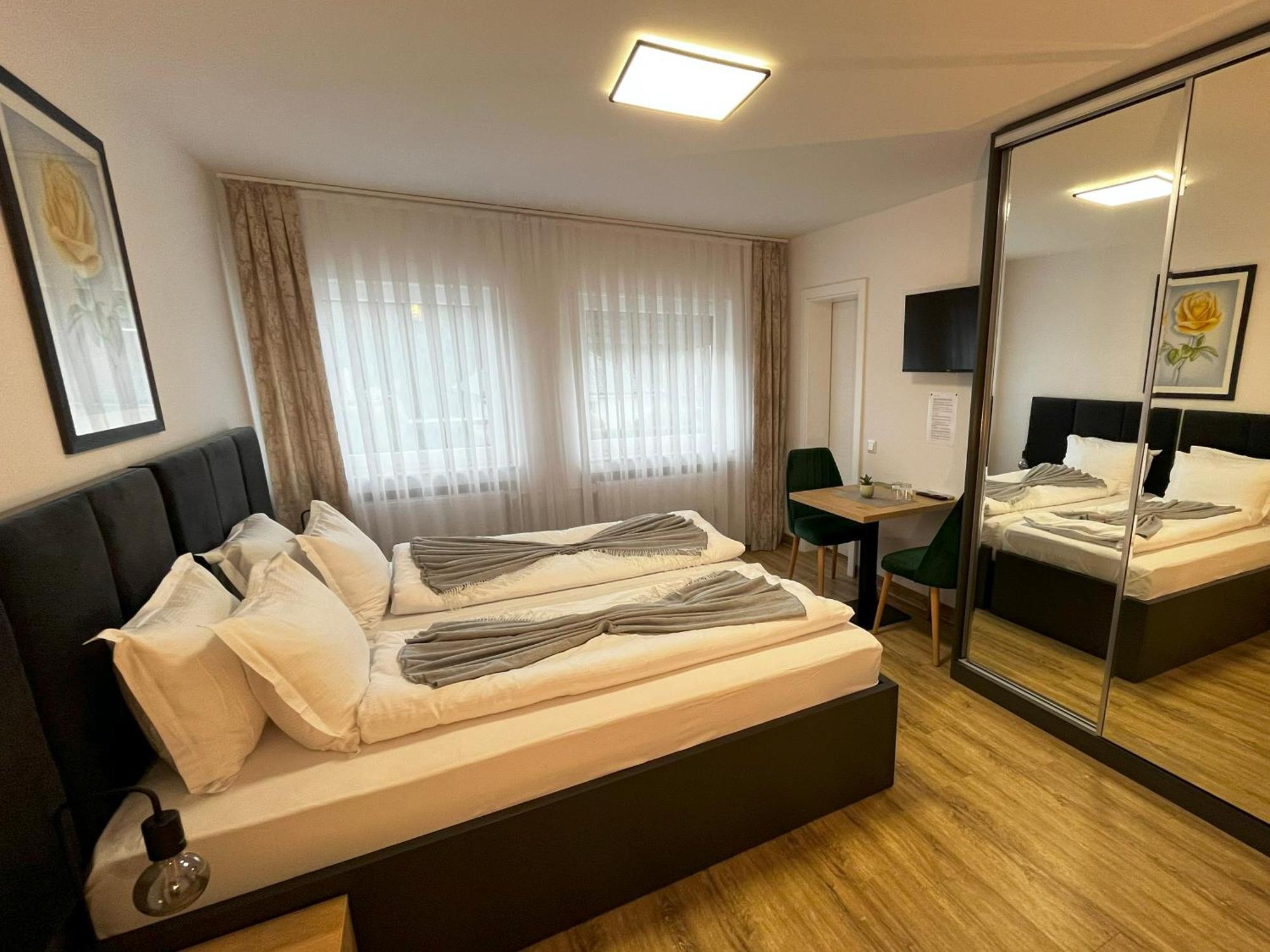 Haven Hotels - Hotel Dona Bergisch Gladbach Eksteriør billede