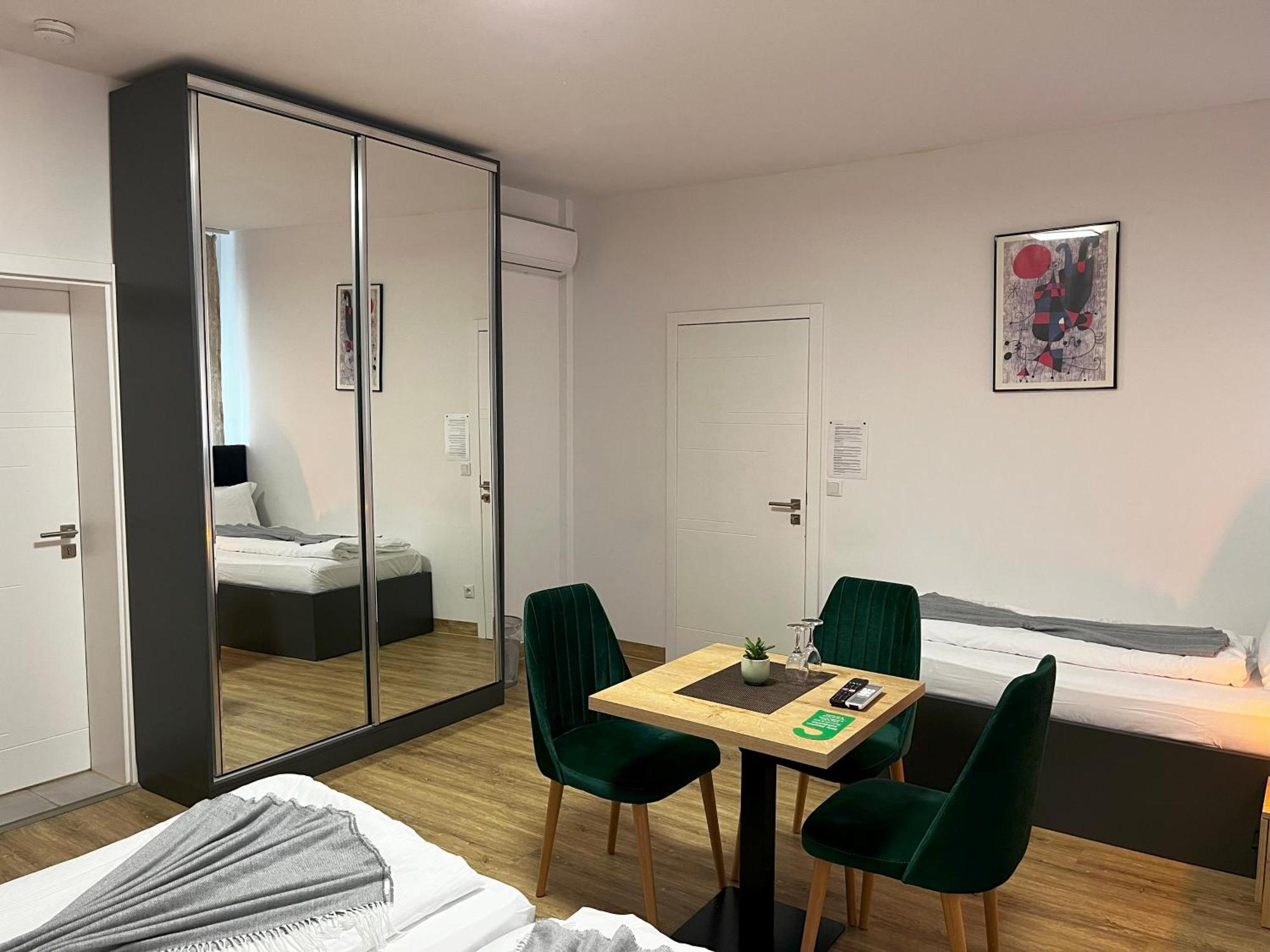 Haven Hotels - Hotel Dona Bergisch Gladbach Eksteriør billede