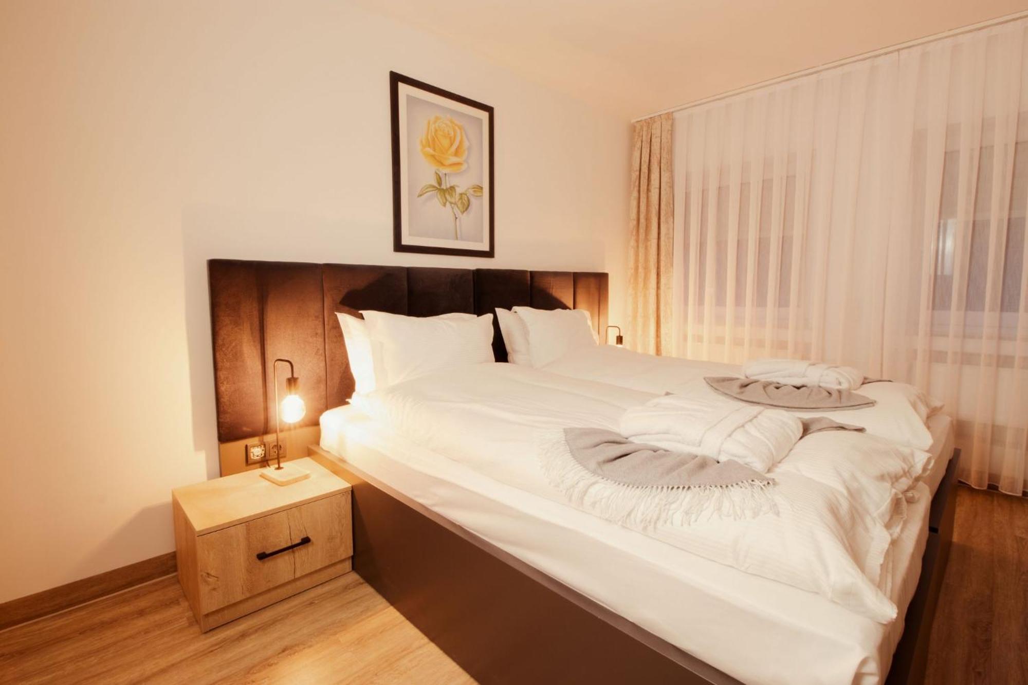 Haven Hotels - Hotel Dona Bergisch Gladbach Eksteriør billede